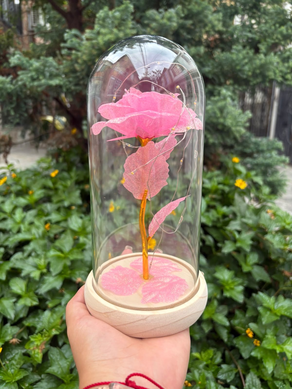 Flor metalizada con luz
