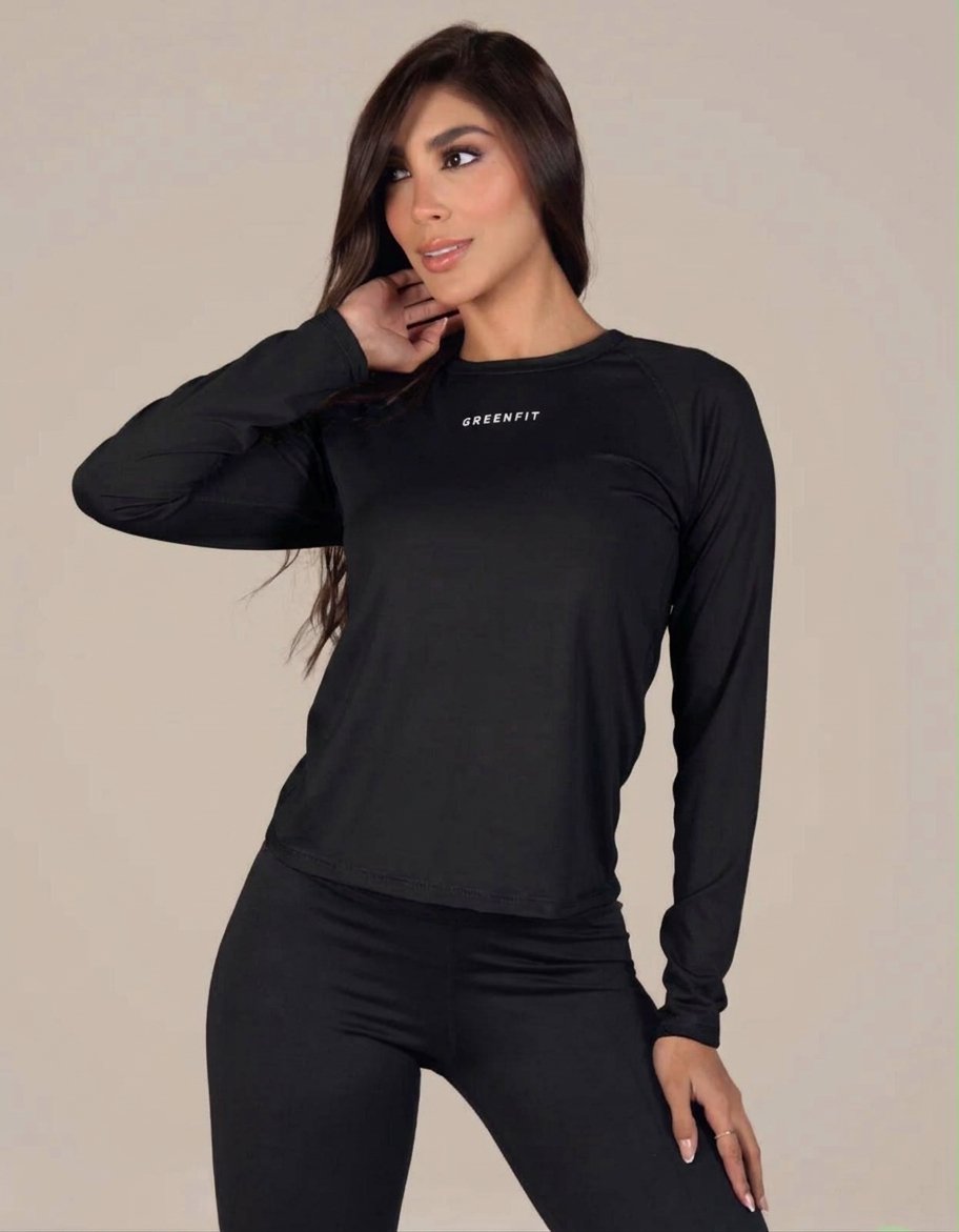 Camiseta deportiva de manga larga negra